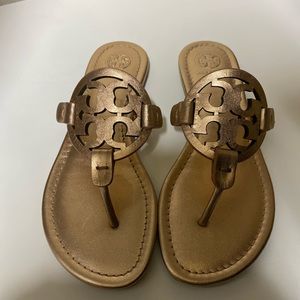 New Tory Burch  ha sandals! The color is rose gold